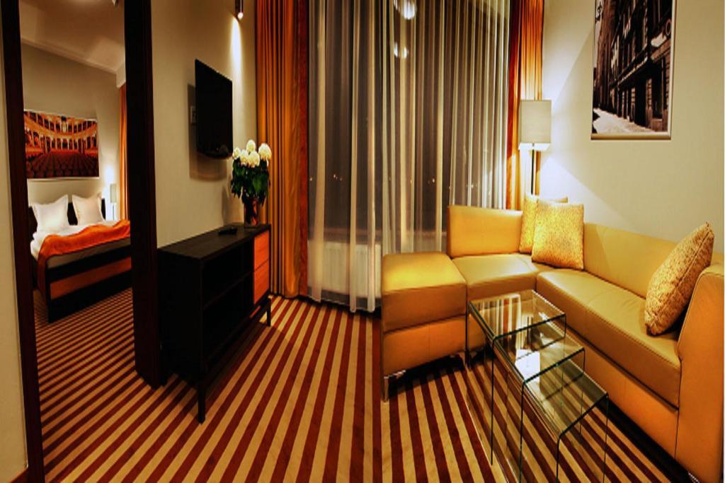Hotel Poznanski A2 Luboń Rum bild