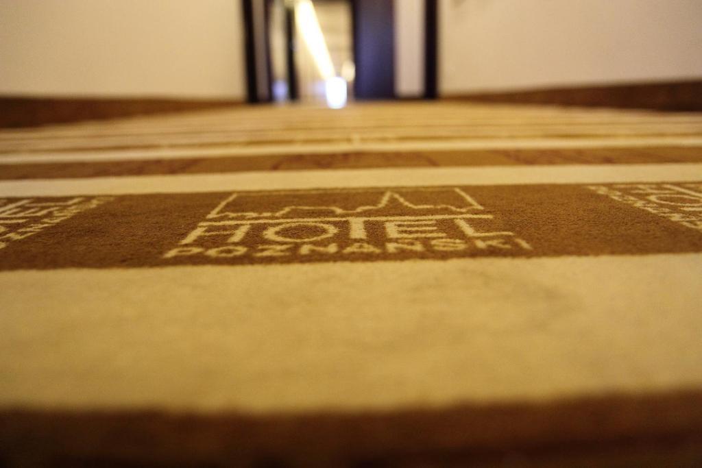 Hotel Poznanski A2 Luboń Exteriör bild